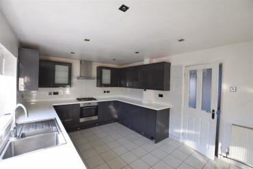 Beake Avenue, Whitmore Park, Coventry