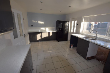 Beake Avenue, Whitmore Park, Coventry