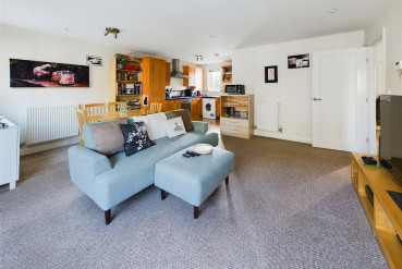 Avocet Close, Coton Meadows, Rugby