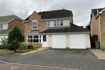 Alicia Close, Cawston, Rugby