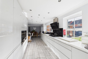 Alicia Close, Cawston, Rugby