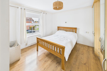 Alicia Close, Cawston, Rugby