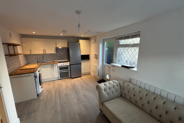 The Burrows, Leys Lane, Meriden