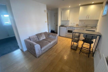 Follager Road, Rugby