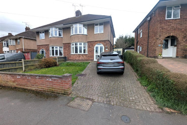 Loverock Crescent, Rugby