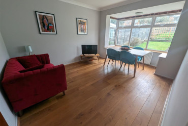 Loverock Crescent, Rugby