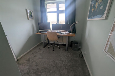 Loverock Crescent, Rugby