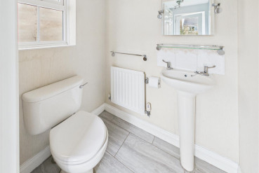 Alicia Close, Cawston, Rugby