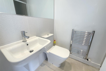 Raffles Place, Long Lawford