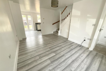 Raffles Place, Long Lawford