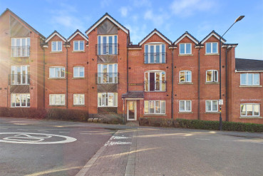 Charles Warren Close, Rugby