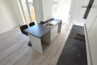 Kenpas Highway, Coventry