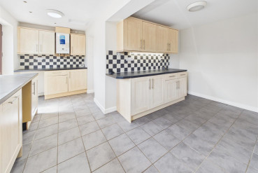 Daytona Drive, Millisons Wood, Meriden