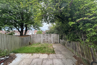 Queen Isabel`s Avenue, Cheylesmore, Coventry