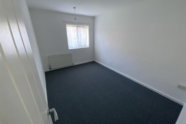Giles Close, Stechford